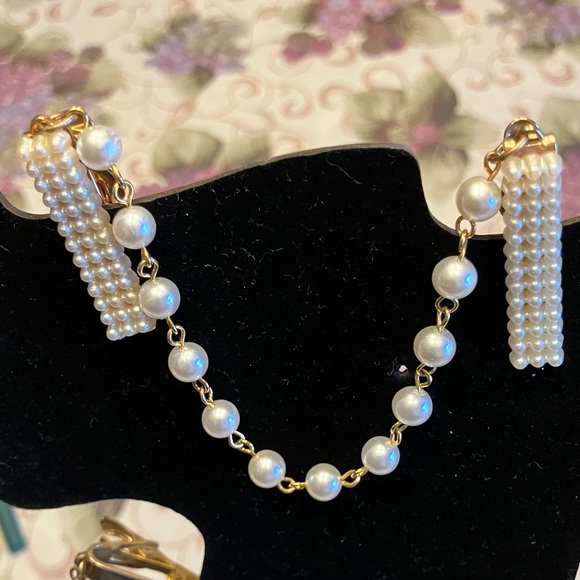 THREE STUNNING SWEATER CLIPS - Picture 6 of 8